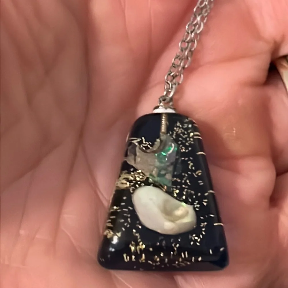 Vintage MCM Blue lucite pendant & sterling silver necklace chain 14”